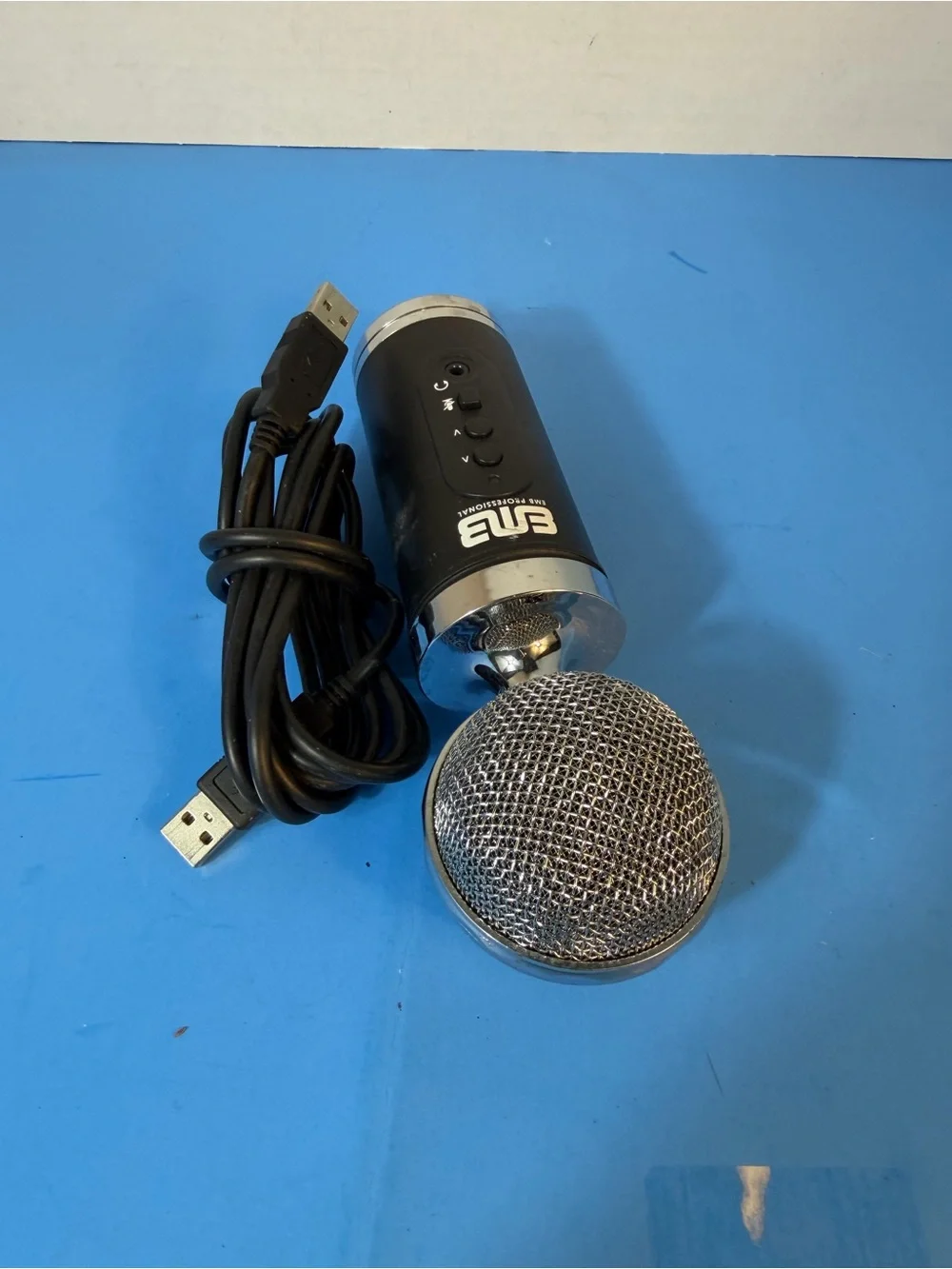 Professional Black USB Microphone - Desktop Recording Mic